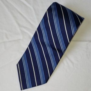 Brooks Brother's men's necktie navy w/stripes